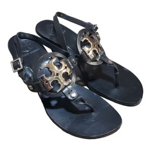 TORY BURCH HOLLY 2 BLACK SILVER MEDALLION KITTEN HEEL SANDALS Size 7